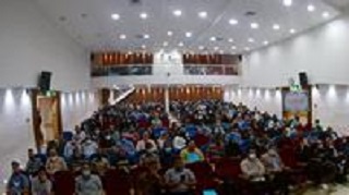 برگزاری جلسه پرسش و پاسخ با متقاضیان مسکن بازآفرینی در شهرک شهید رجائی
